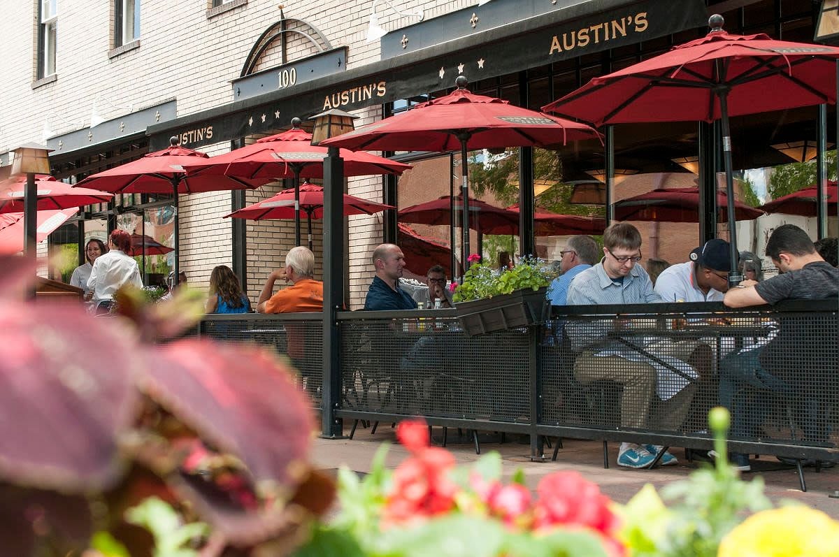 Austin's American Grill (W. Mountain)