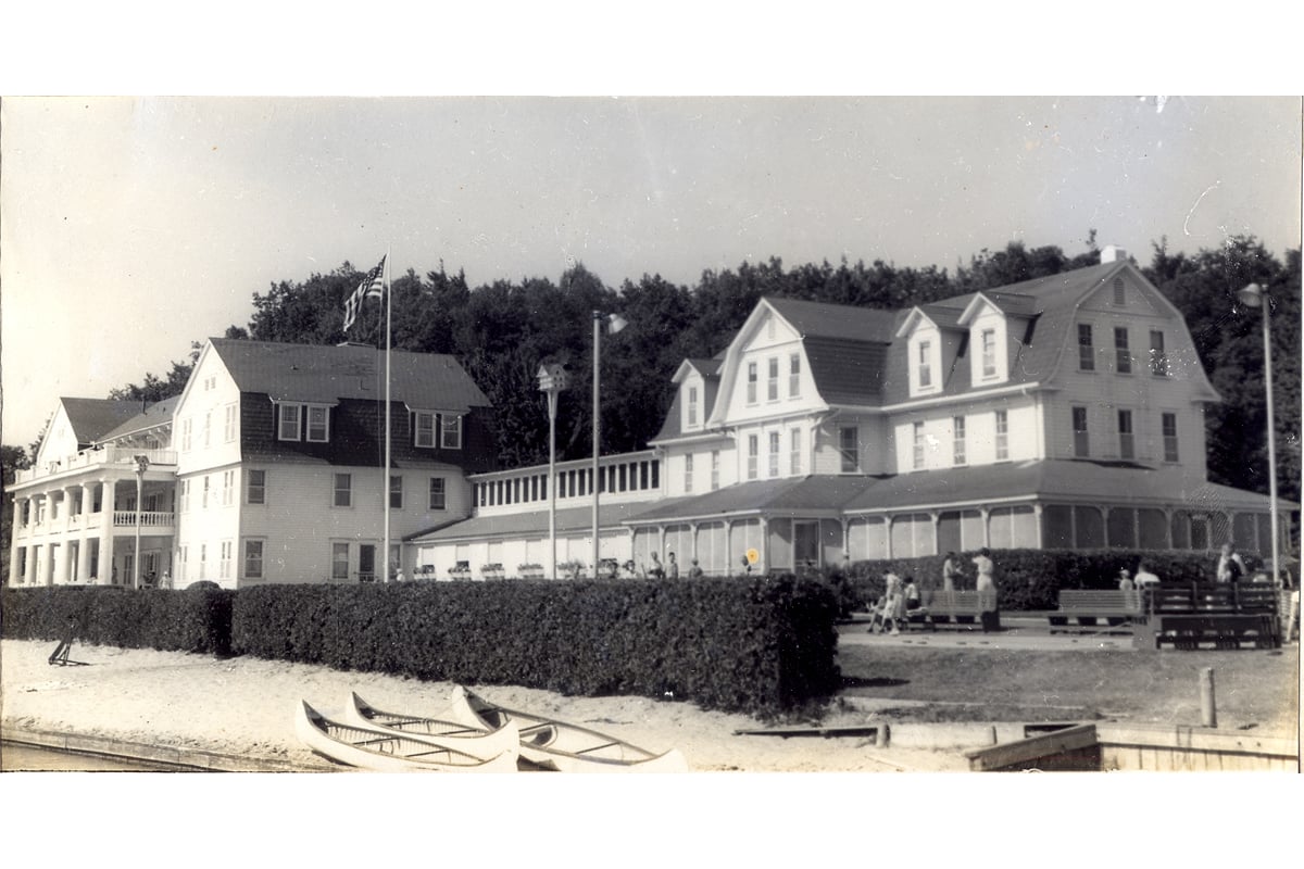 Portage Point Inn & Marina