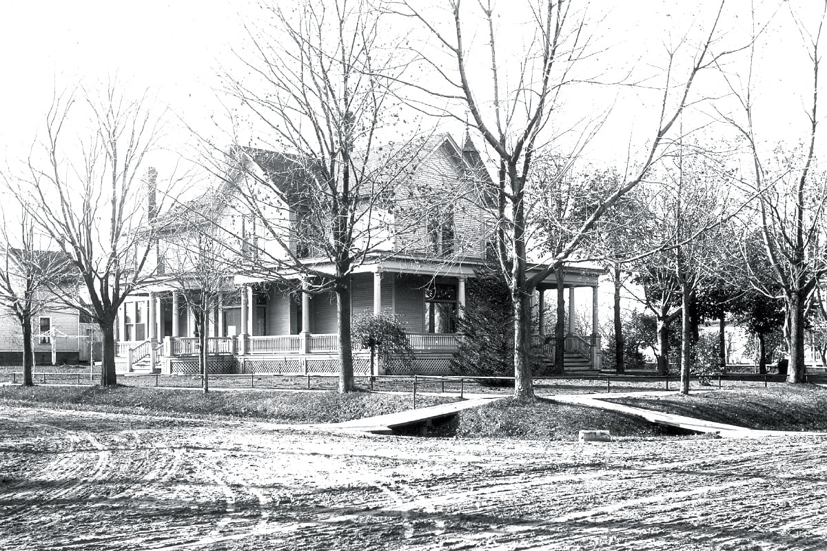The Salling Home