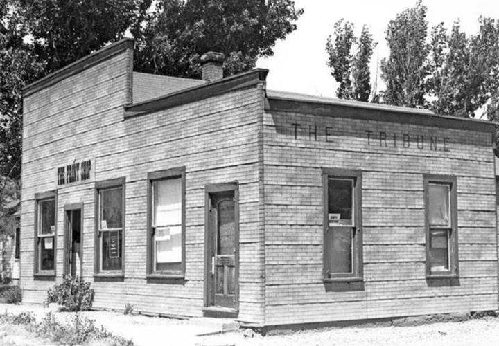The Palisade Tribune Building - 1960s